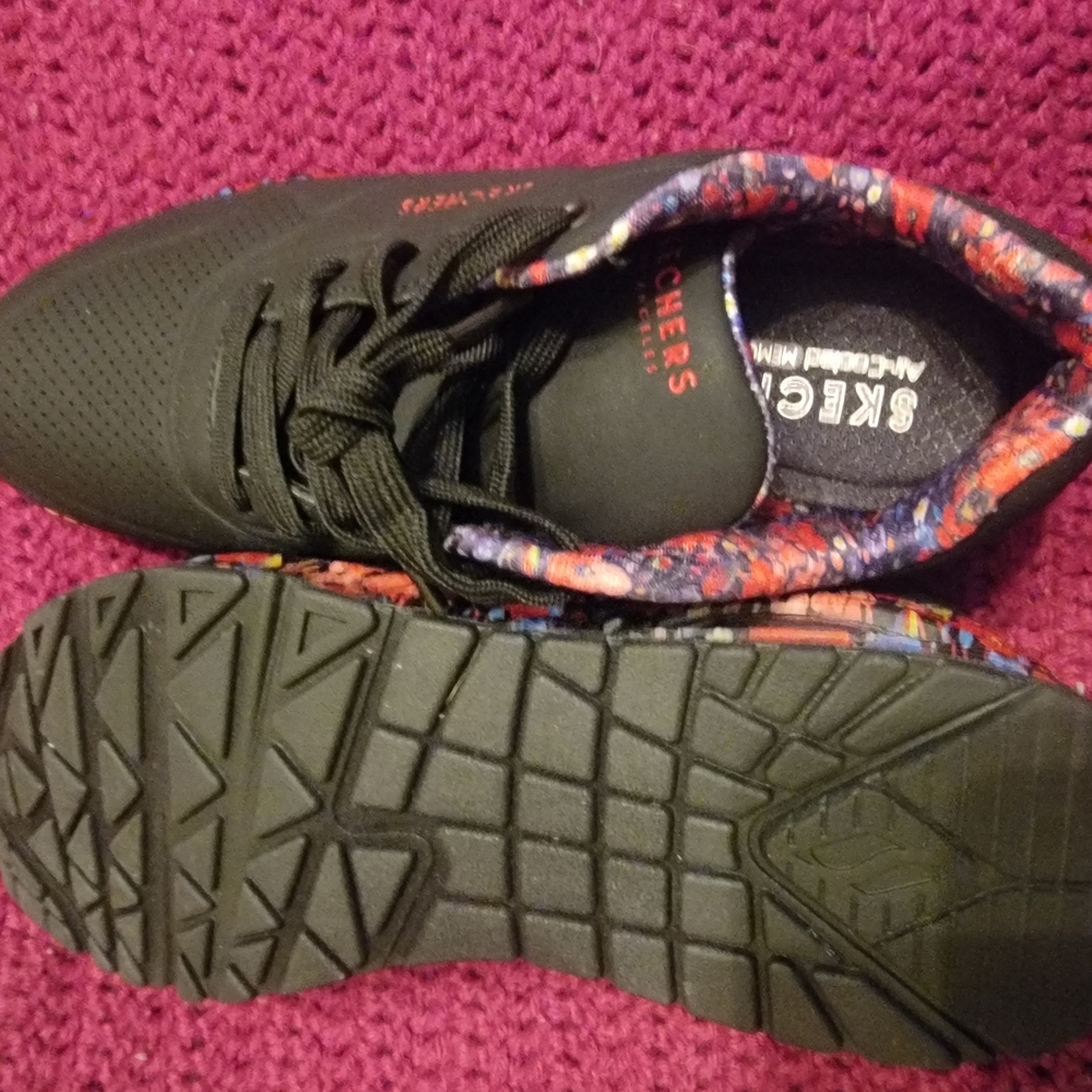 Skechers Women's Black Athletic Shoes